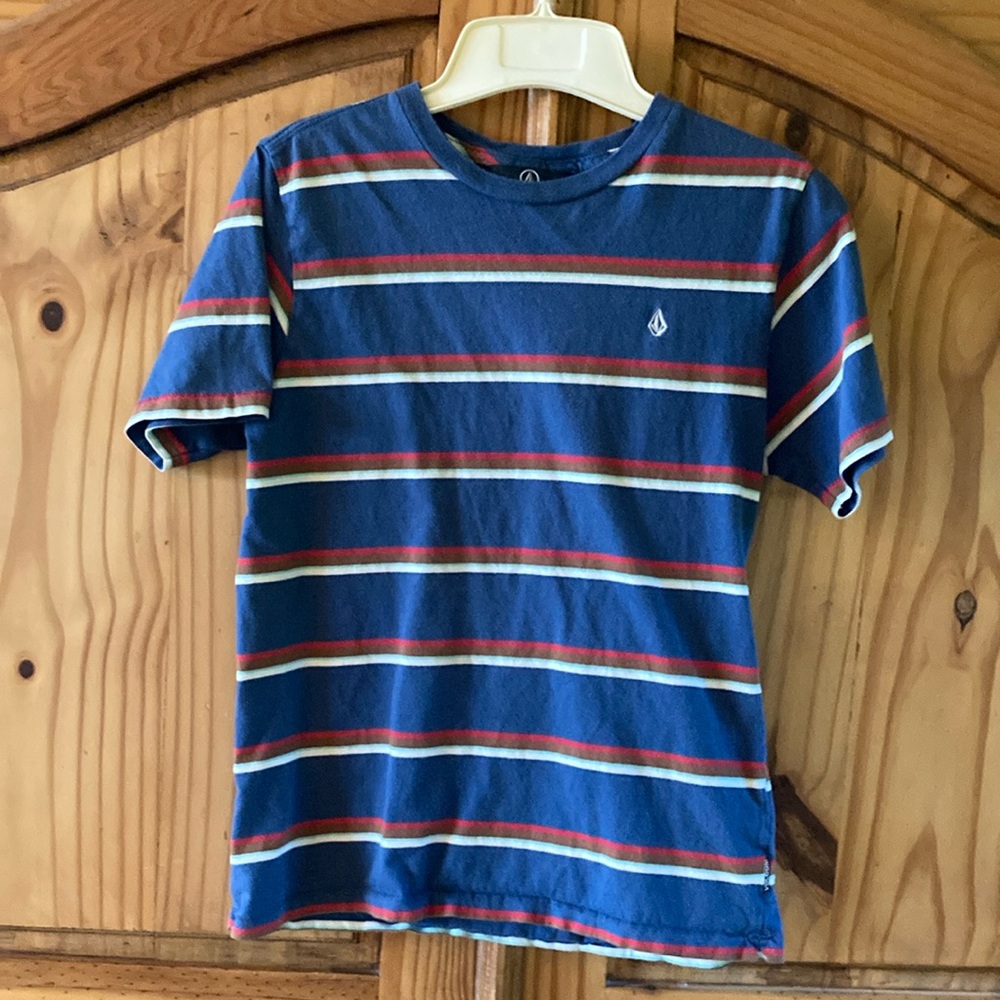 Boys Volcom blue red striped short sleeve t-shirt size L